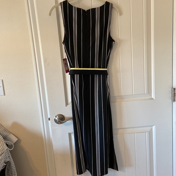 NWT Vince Camuto Dress - Picture 4 of 6